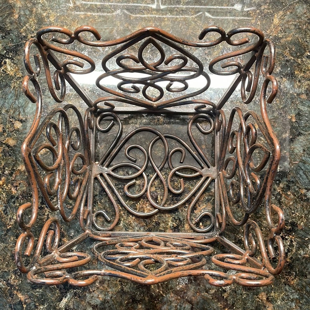 Metal Container - Picture 3 of 4